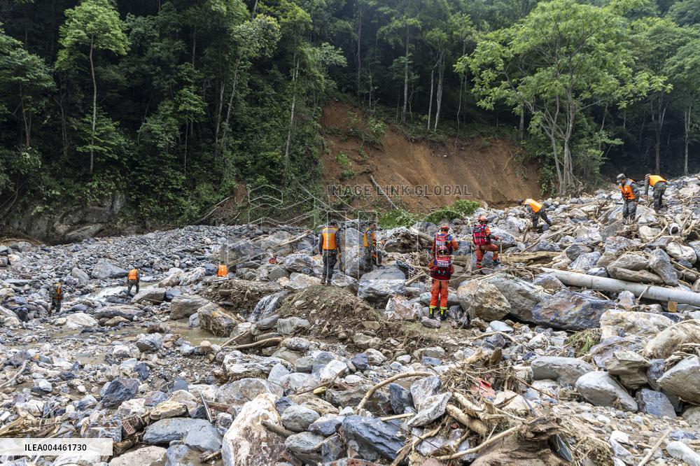 Mountain Flood Disaster Rescue in Sanshe