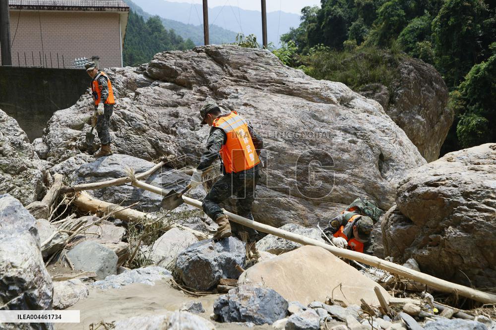 Mountain Flood Disaster Rescue in Sanshe