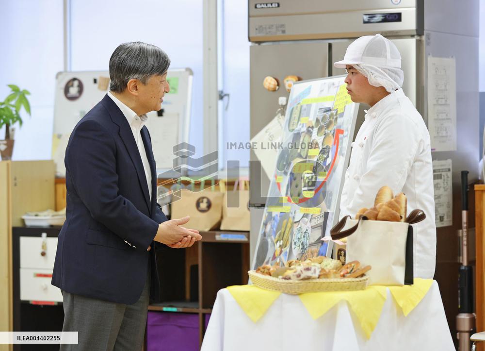 Emperor visits Saitama Prefecture