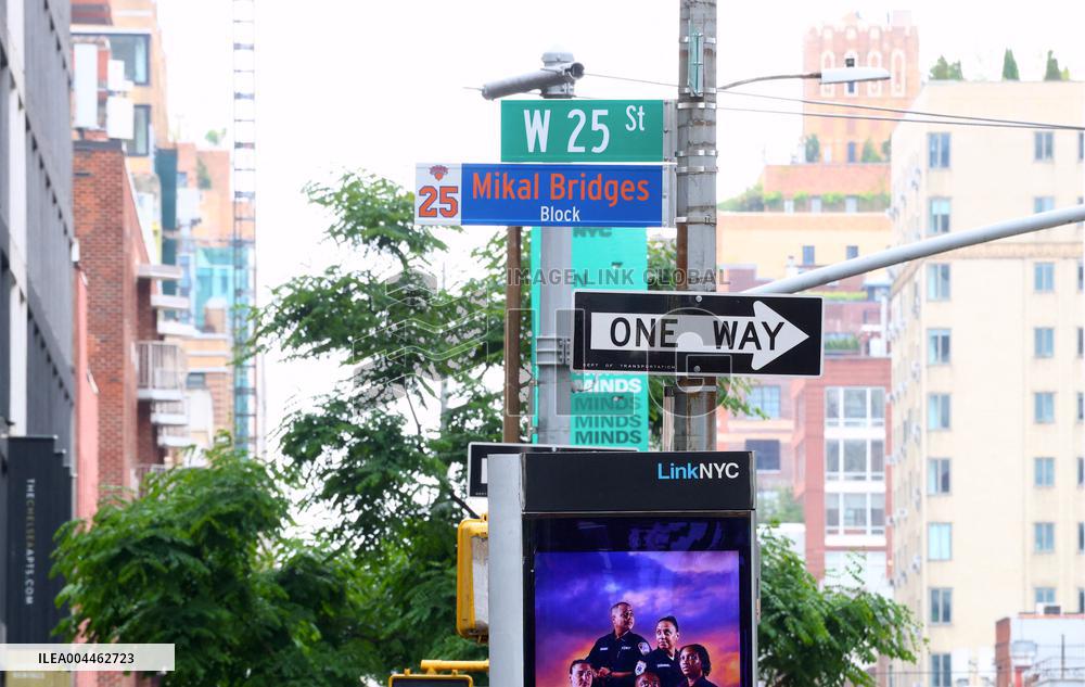NYC and Department of Transportation honoring New York Knicks