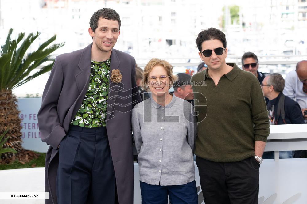Cannes - Jeunes Meres Photocall