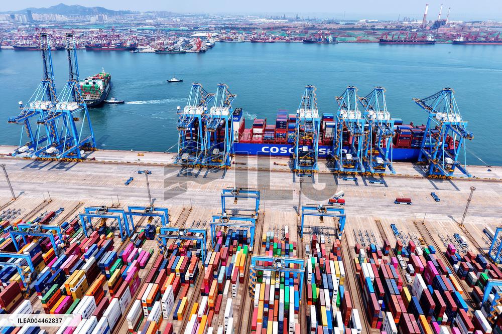 Port Container Trade