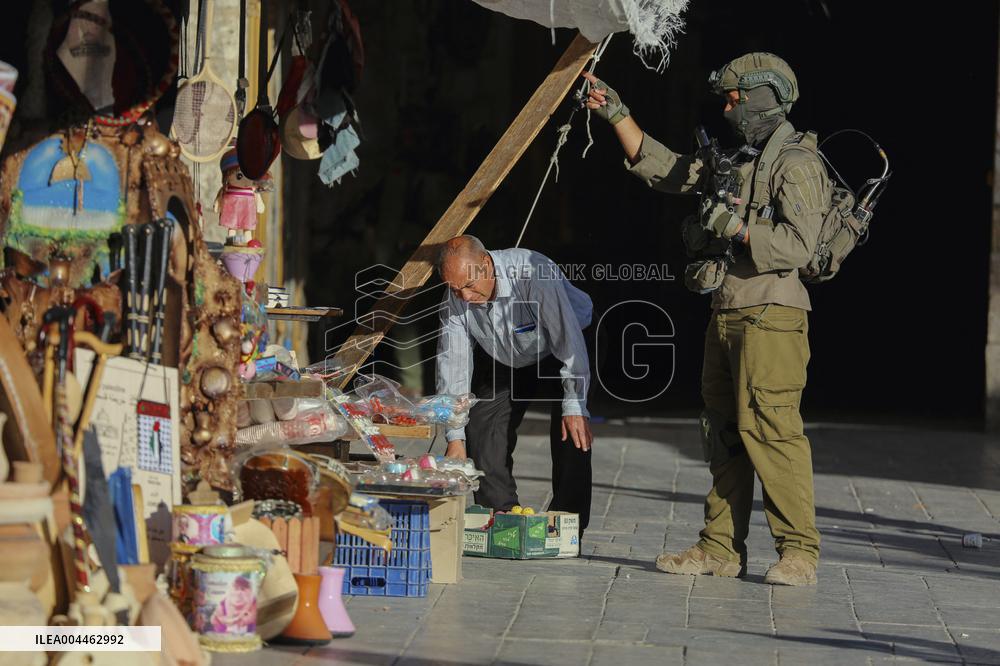 Settlers Storm The Old City Of Hebron