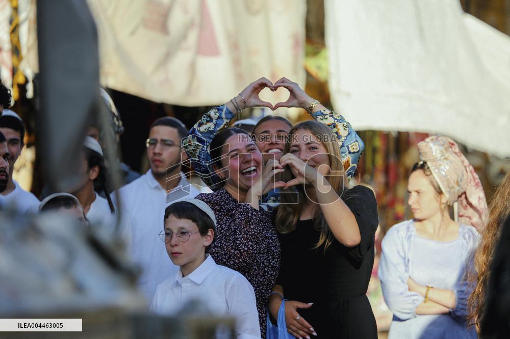 Settlers Storm The Old City Of Hebron