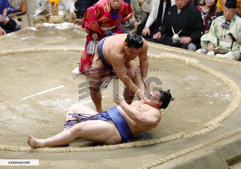 Summer Grand Sumo Tournament