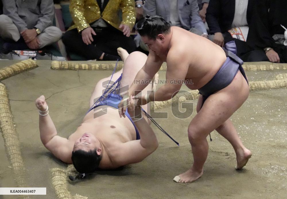 Summer Grand Sumo Tournament