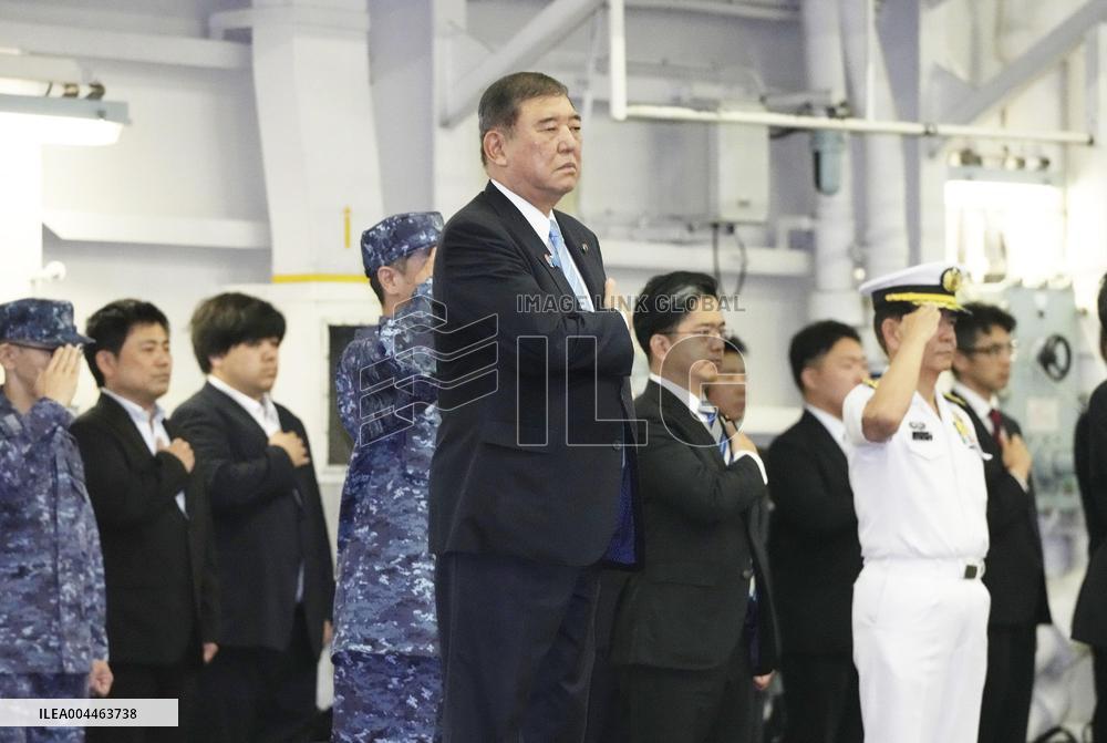 Japan PM visits MSDF destroyer off Kyoto Prefecture