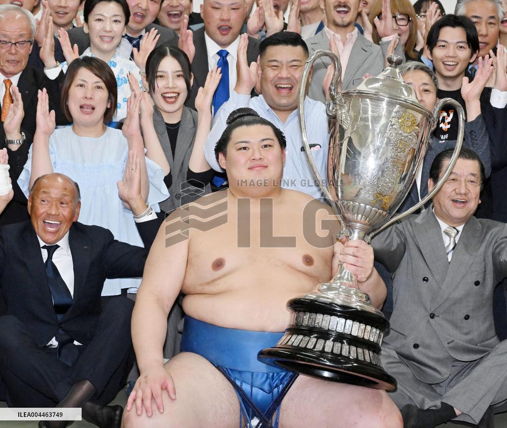 Summer Grand Sumo Tournament