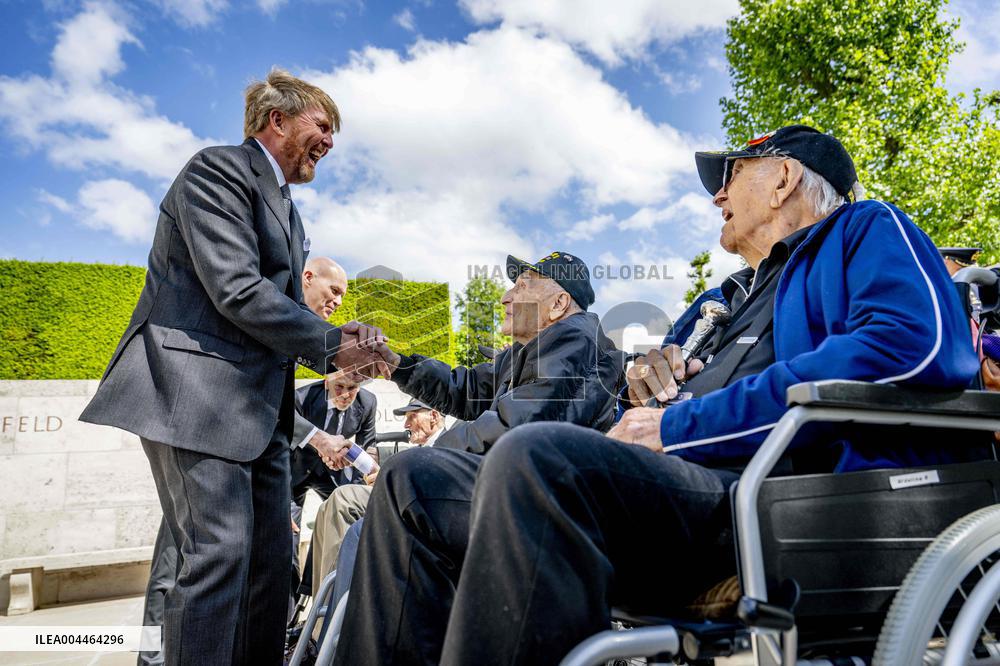 King Willem-Alexander At Memorial Day - Margraten