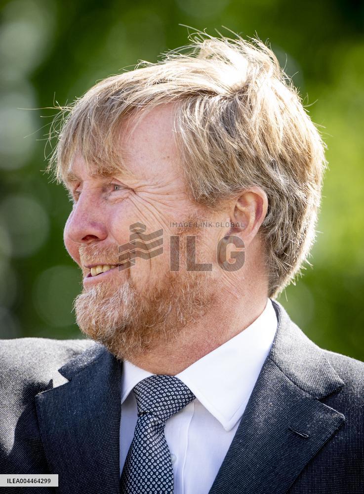 King Willem-Alexander At Memorial Day - Margraten