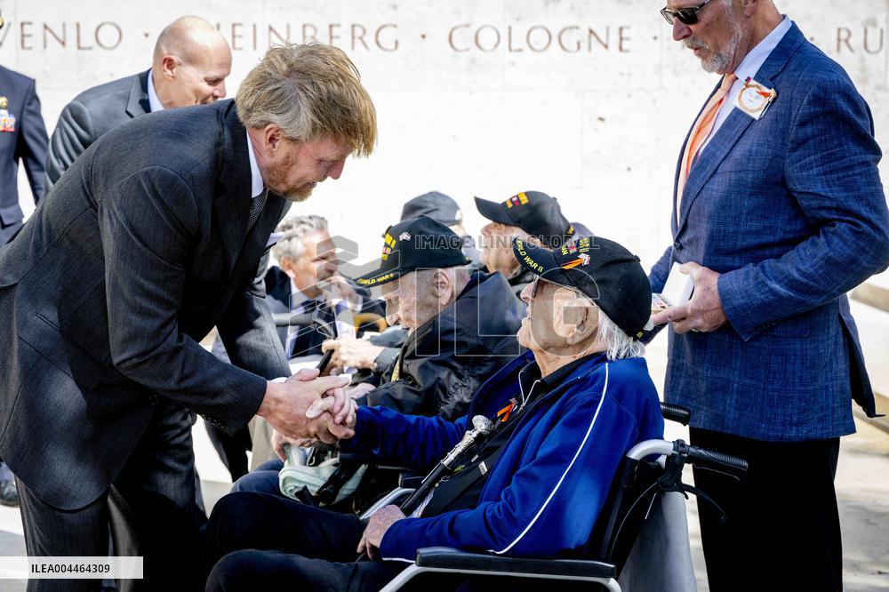King Willem-Alexander At Memorial Day - Margraten
