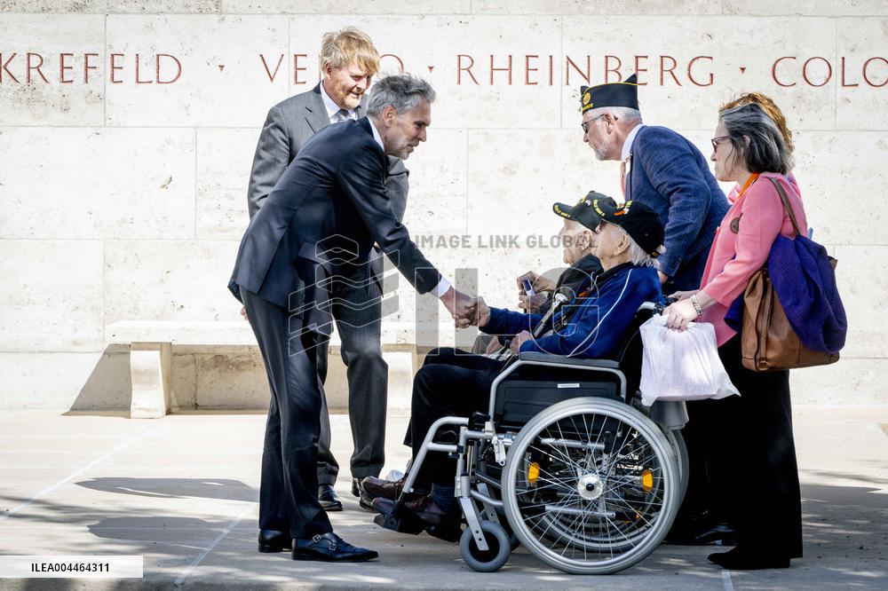 King Willem-Alexander At Memorial Day - Margraten