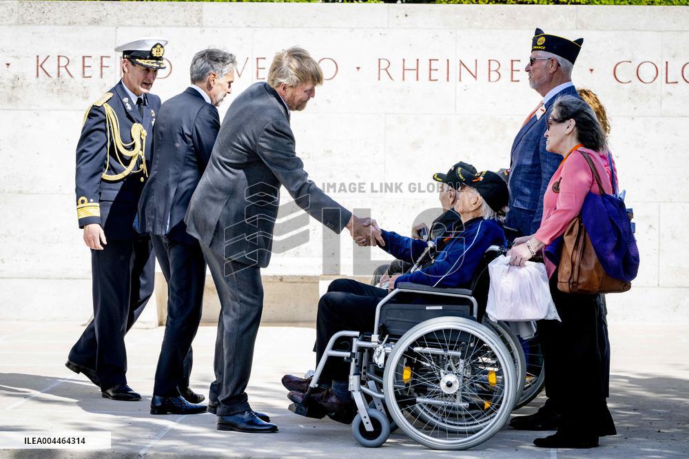 King Willem-Alexander At Memorial Day - Margraten