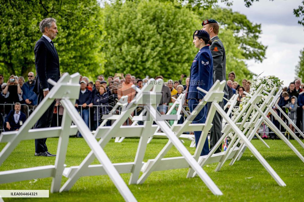 King Willem-Alexander At Memorial Day - Margraten