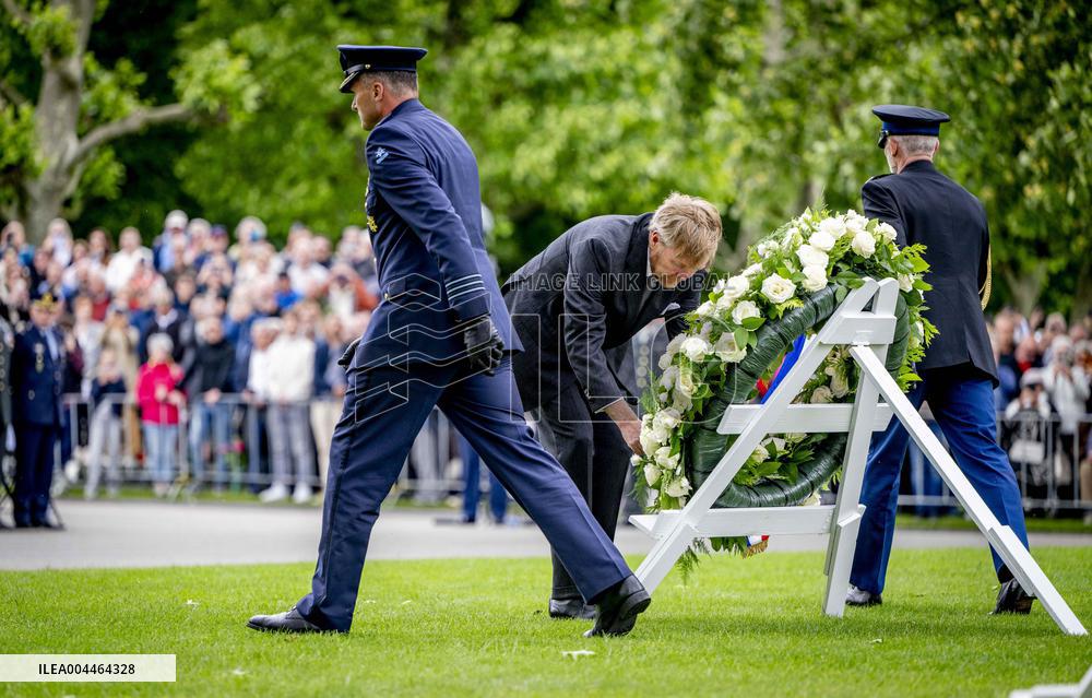 King Willem-Alexander At Memorial Day - Margraten
