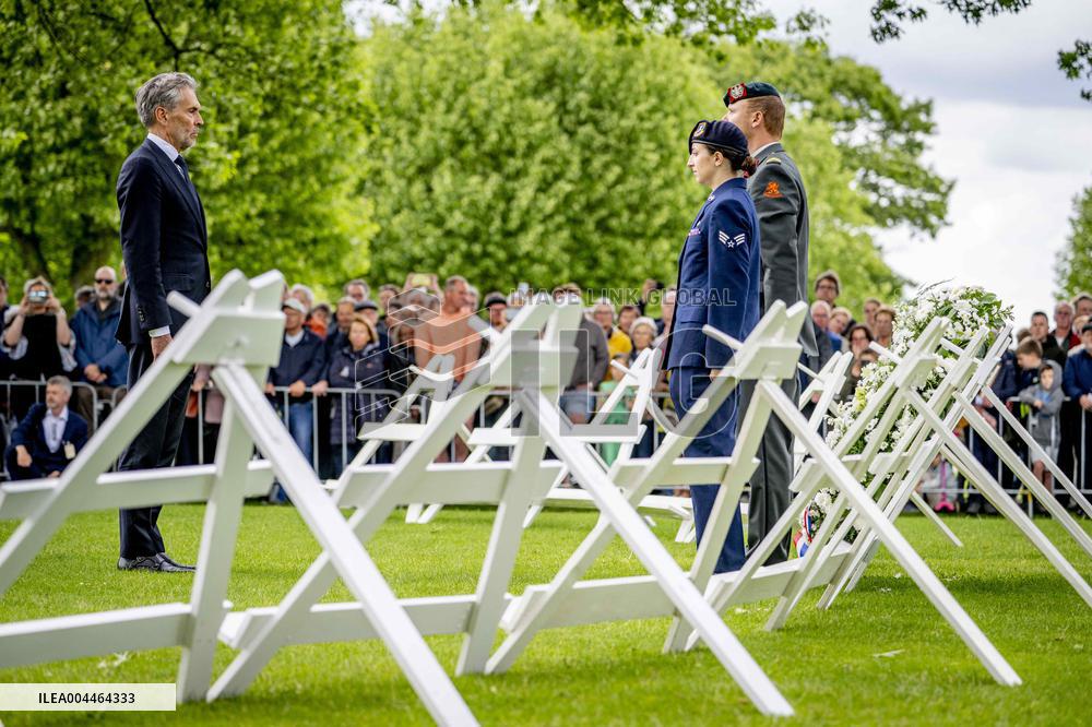 King Willem-Alexander At Memorial Day - Margraten