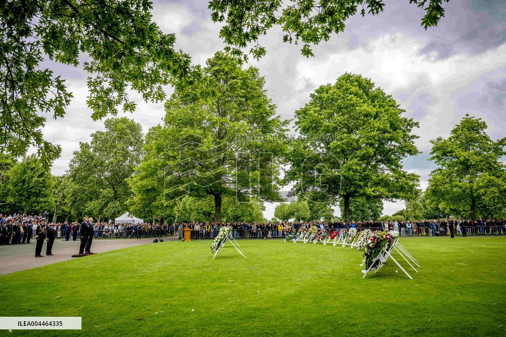 King Willem-Alexander At Memorial Day - Margraten