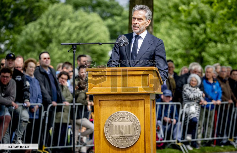 King Willem-Alexander At Memorial Day - Margraten
