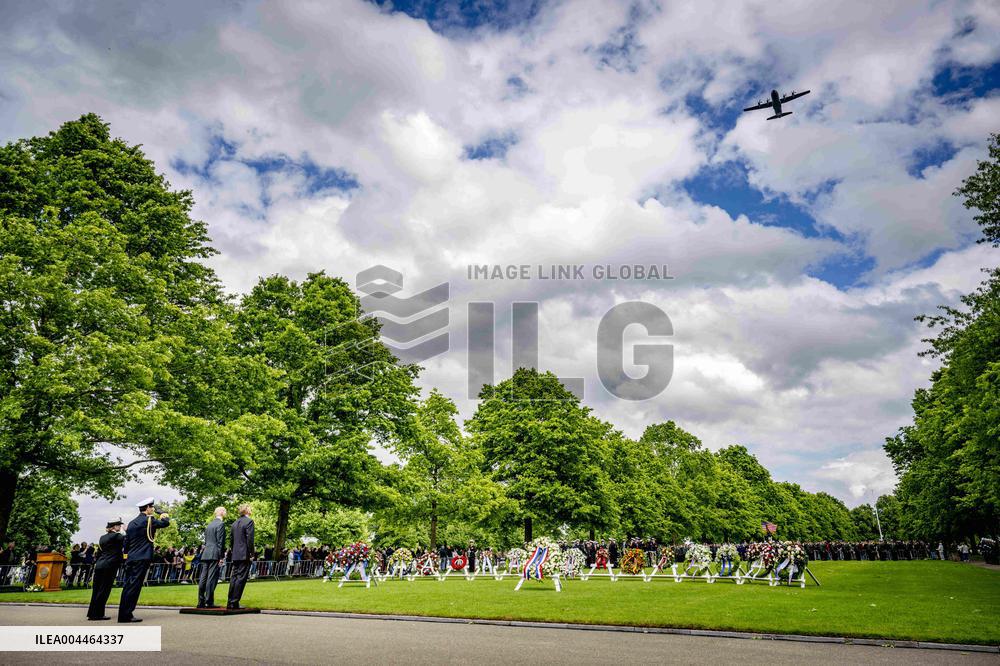 King Willem-Alexander At Memorial Day - Margraten