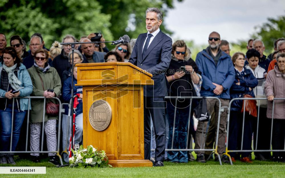 King Willem-Alexander At Memorial Day - Margraten