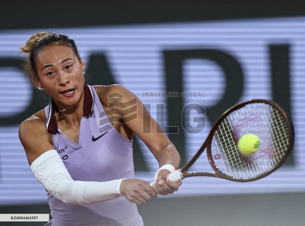 Roland Garros - Women s single - Qinwen vs Pavlyuchenkova