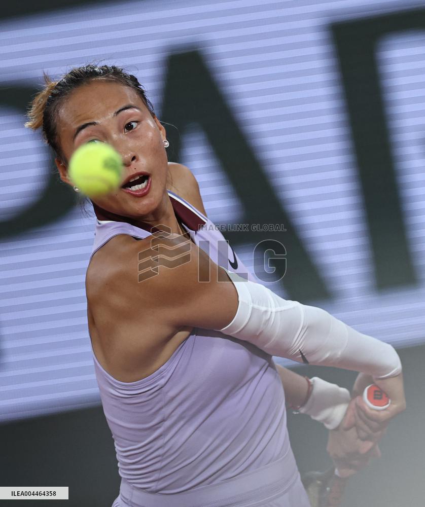 Roland Garros - Women s single - Qinwen vs Pavlyuchenkova