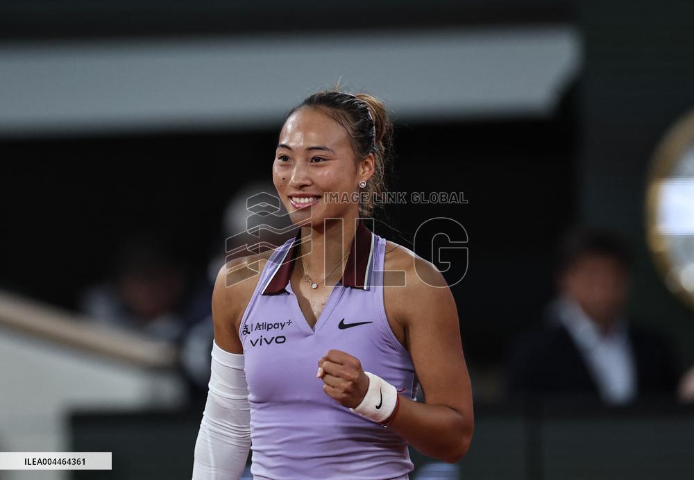 Roland Garros - Women s single - Qinwen vs Pavlyuchenkova