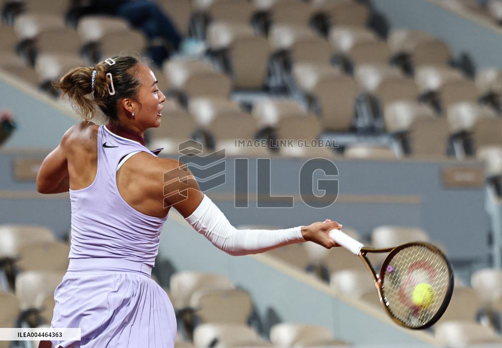 Roland Garros - Women s single - Qinwen vs Pavlyuchenkova