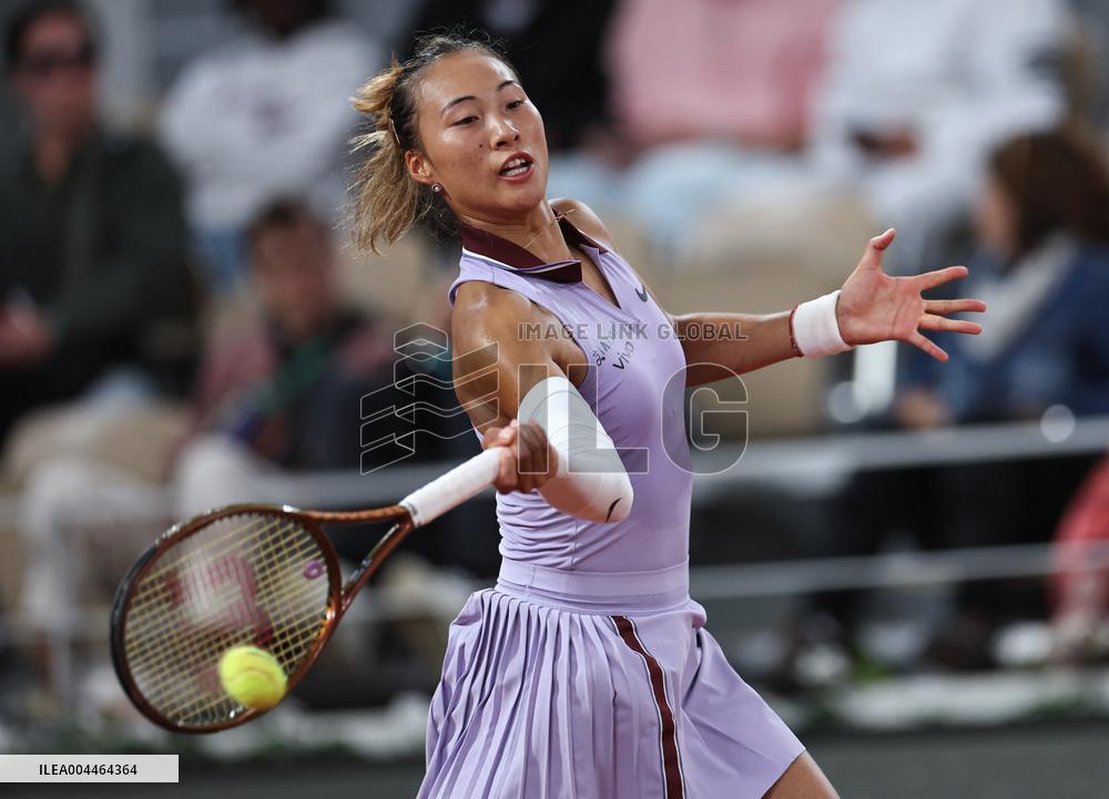 Roland Garros - Women s single - Qinwen vs Pavlyuchenkova
