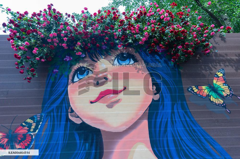 Public Spaces Art Ecology in Chongqing