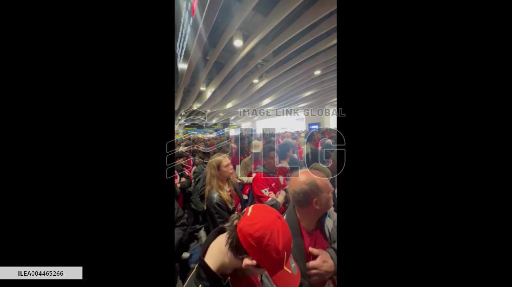 UK: Stations Overcrowded as Fans Flock to Liverpool for Premier League Parade