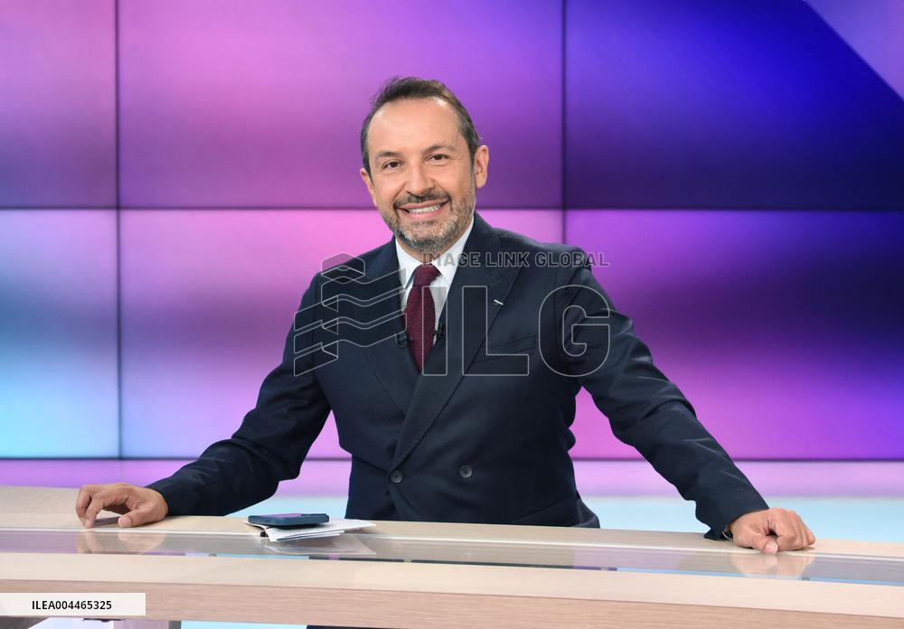 Sebastien Chenu On Dimanche En Politique - Paris