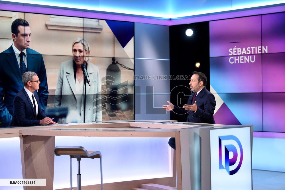 Sebastien Chenu On Dimanche En Politique - Paris