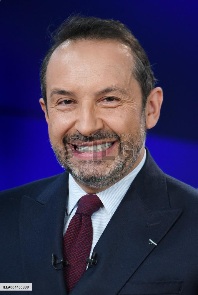 Sebastien Chenu On Dimanche En Politique - Paris