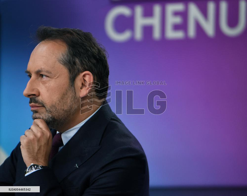 Sebastien Chenu On Dimanche En Politique - Paris