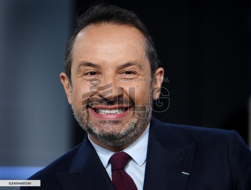 Sebastien Chenu On Dimanche En Politique - Paris