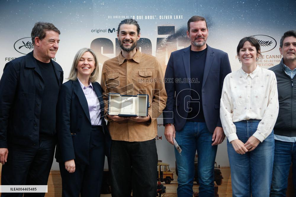 Oliver Laxe Celebrates The Preview Of His Latest Film Sirat - Navia De Suarna