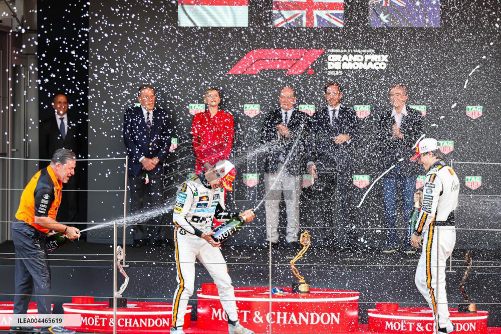 Royals At Monaco Grand Prix Podium - Monte Carlo