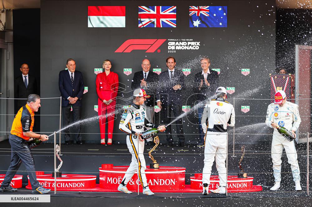 Royals At Monaco Grand Prix Podium - Monte Carlo