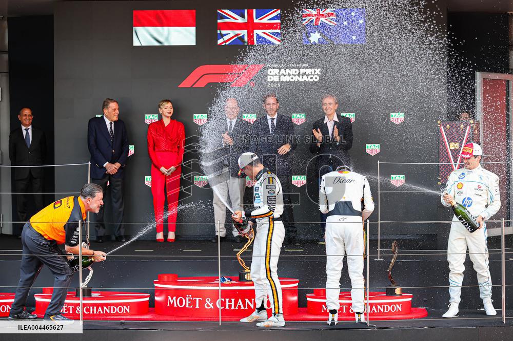 Royals At Monaco Grand Prix Podium - Monte Carlo