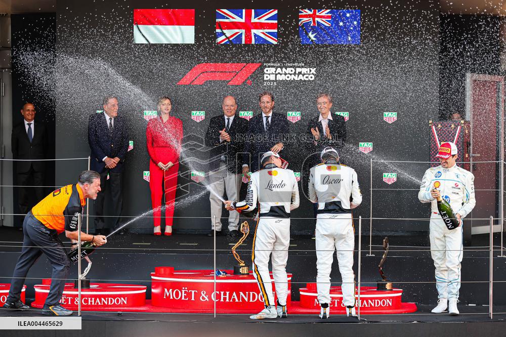 Royals At Monaco Grand Prix Podium - Monte Carlo