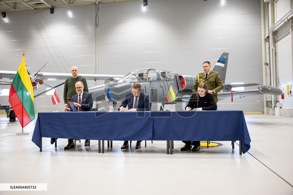 The Baltic defense ministers in Estonia