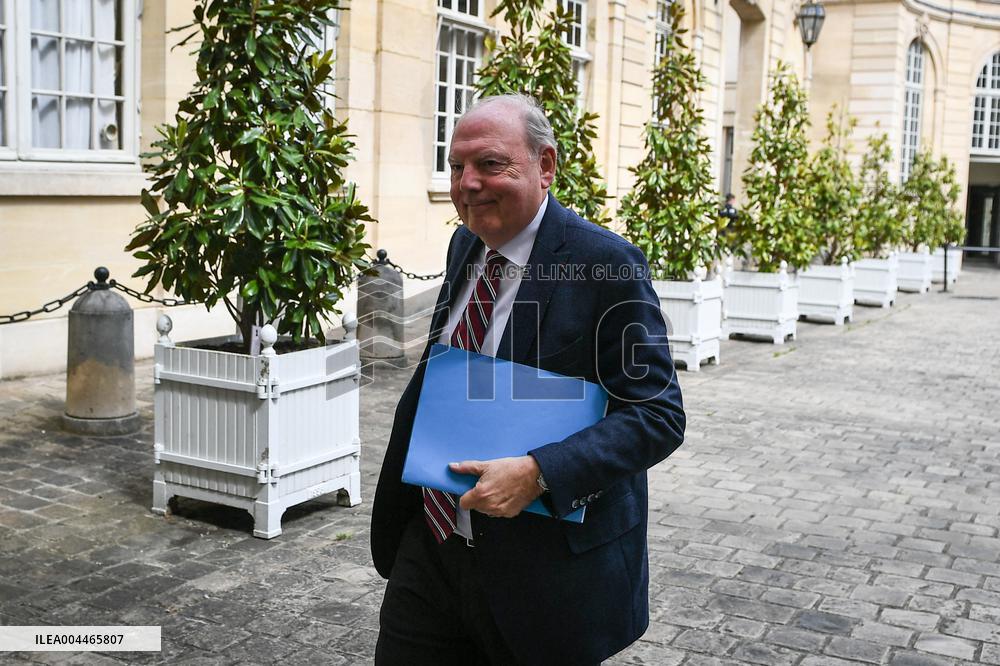 Meetings between French PM Francois Bayrou and party leaders in Paris - FA