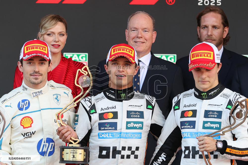 Royals At Monaco Grand Prix Podium - Monte Carlo