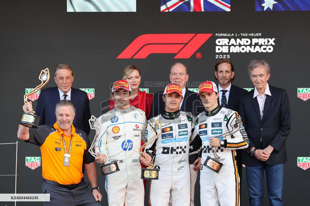Royals At Monaco Grand Prix Podium - Monte Carlo