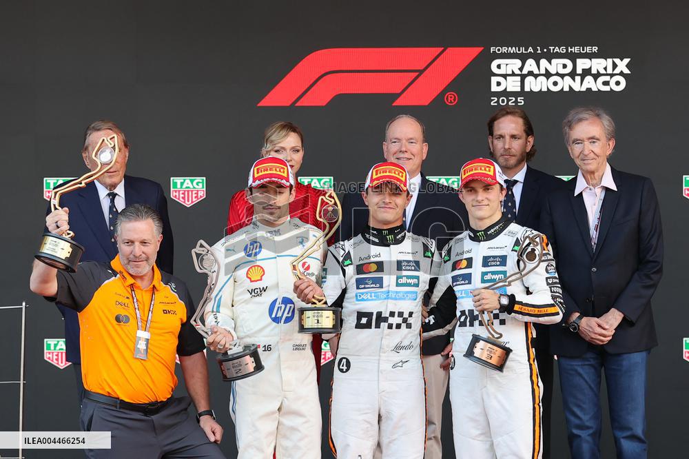 Royals At Monaco Grand Prix Podium - Monte Carlo