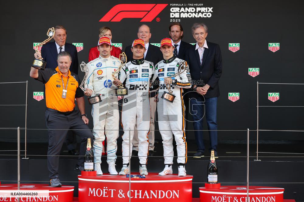Royals At Monaco Grand Prix Podium - Monte Carlo