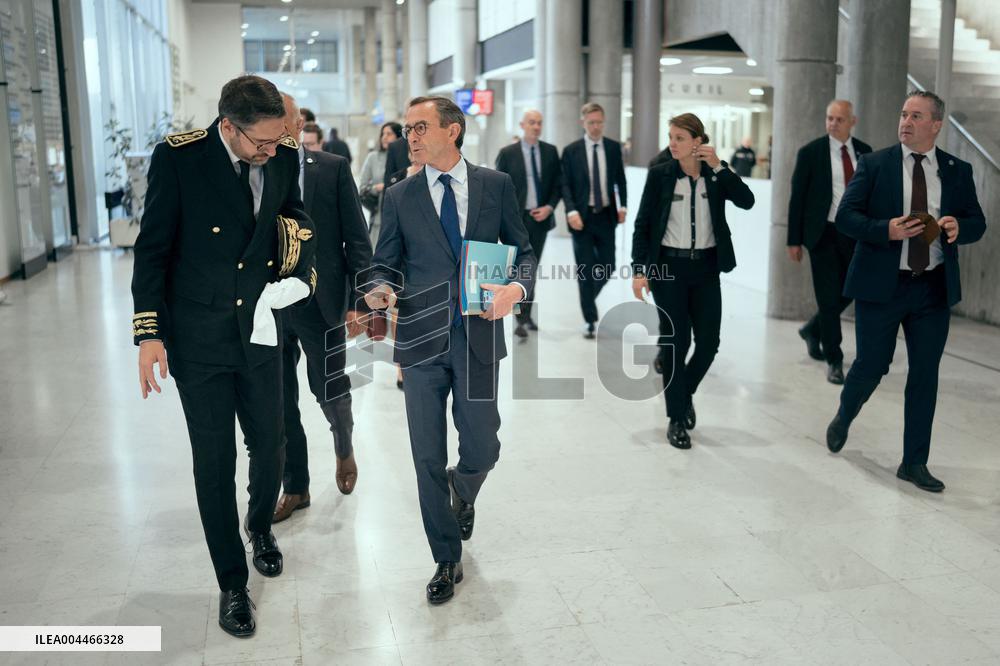 Bruno Retailleau reveals the outlines of his fight against Islamism - Nanterre AJ