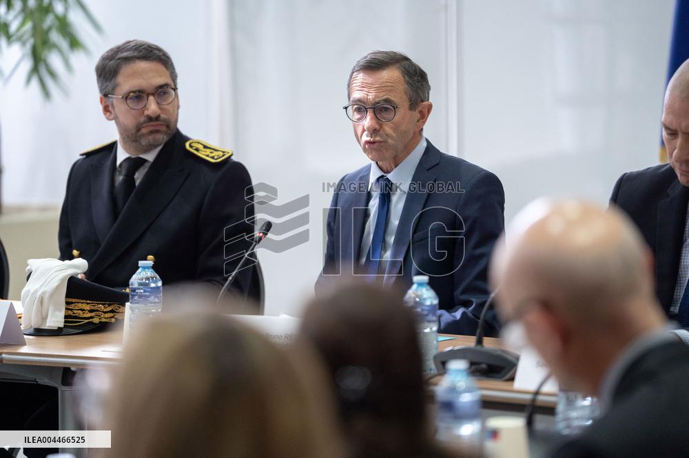 Bruno Retailleau reveals the outlines of his fight against Islamism - Nanterre AJ