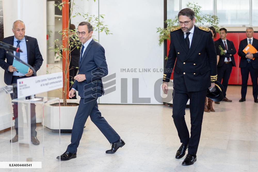 Bruno Retailleau reveals the outlines of his fight against Islamism - Nanterre AJ